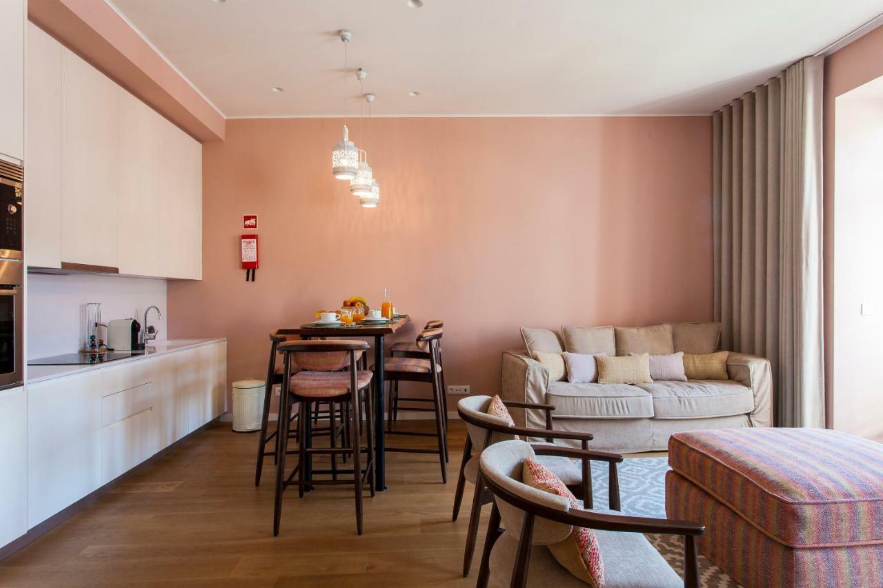 Joivy Sublime 2Br Apt On Restauradores Square Nearby Rossio Station Lissabon Exterior foto